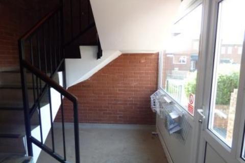 2 bedroom flat to rent, Castlecroft, Telford TF3