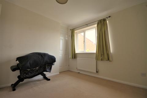 2 bedroom end of terrace house to rent, Mandrill Close, Cambridge, CB1