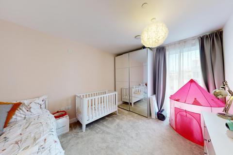 3 bedroom apartment for sale, Southern Way, London, SE10