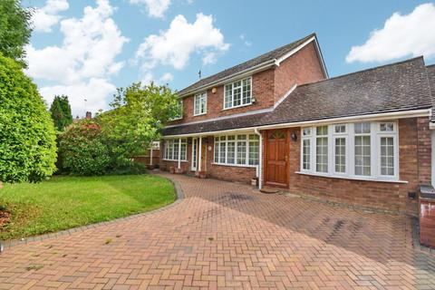 4 bedroom detached house to rent, Patching Hall Lane, Chelmsford, CM1