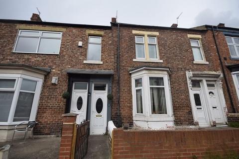 3 bedroom flat to rent, Ada Street, South Shields