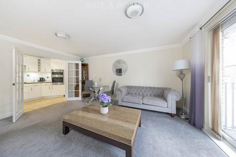 2 bedroom retirement property for sale, Oatlands Drive, Weybridge KT13