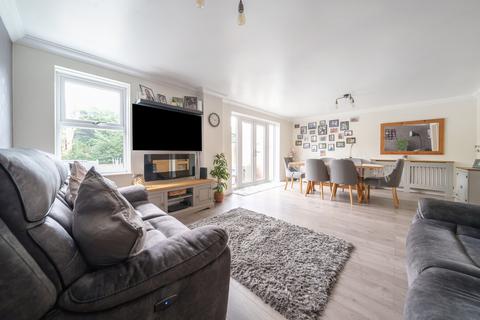 4 bedroom terraced house for sale, Howerts Close, Warsash, Hampshire, SO31