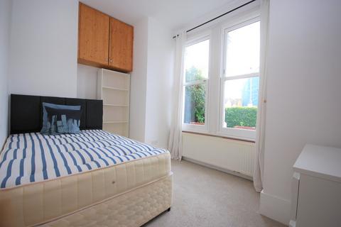 undefined, Brightwell Cresent, Tooting Broadway SW17