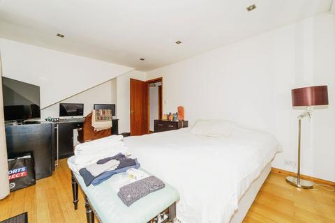53 Frays Avenue, West Drayton, UB7 7AG