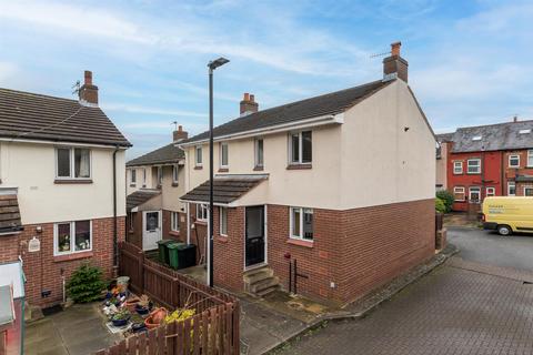 2 bedroom end of terrace house for sale, Shirley Close, Otley LS21