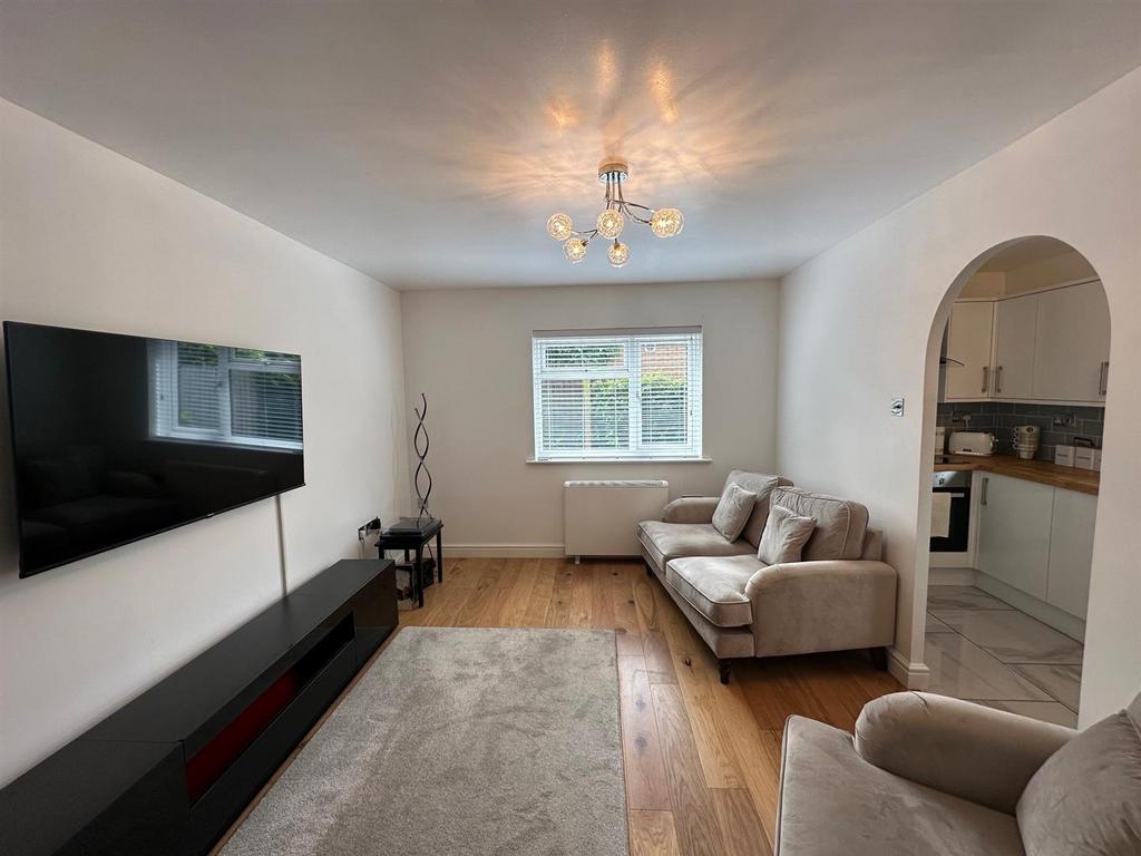 Lounge/Dining Room