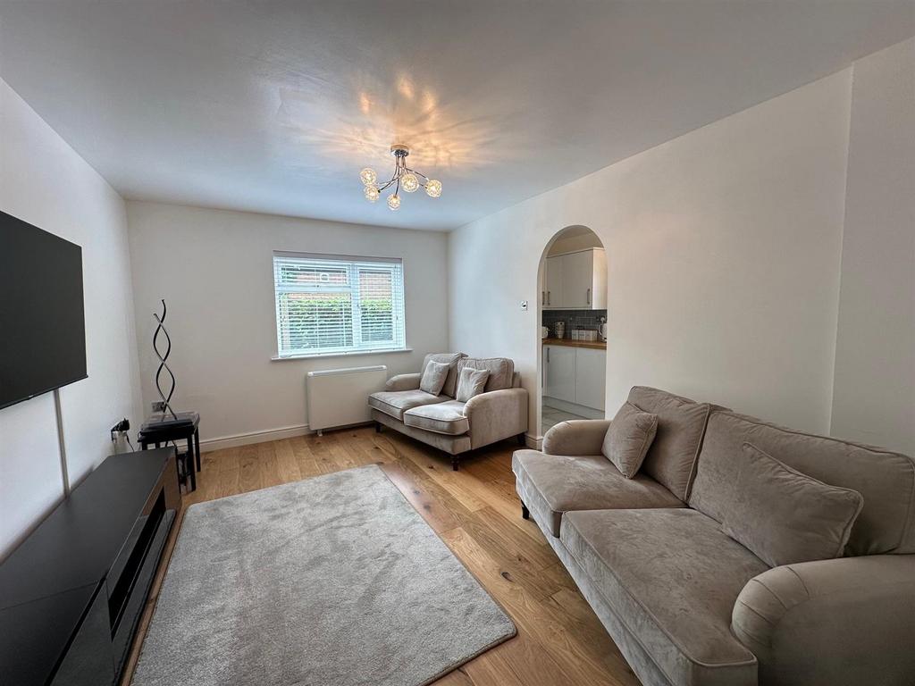 Lounge/Dining Room