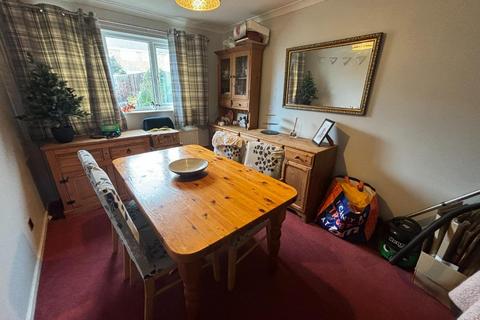 47 Beaumont Drive, Northampton, NN3 8PS