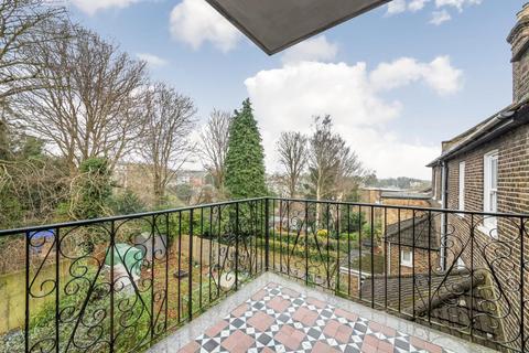 Flat 6, 46 Cintra Park, London, SE19 2LQ