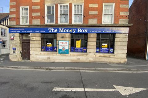 Retail property (high street) to rent, Market Place, Barton-upon-Humber DN18