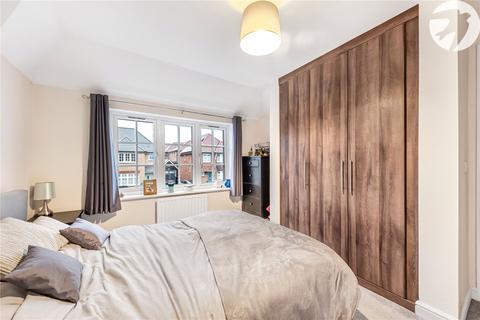 2 Hildefirth Close, Weldon, Swanscombe, DA10 1AU