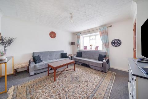 9 Baird Close, Slough, SL1 9HL