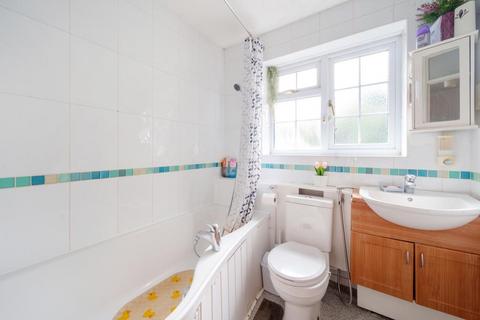 9 Baird Close, Slough, SL1 9HL