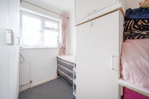 9 Baird Close, Slough, SL1 9HL