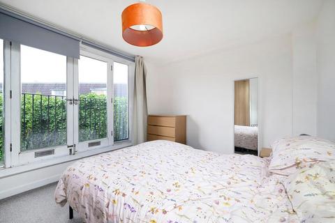 1 bedroom flat for sale, Mount Pleasant Crescent, Stroud Green, N4