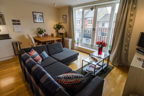 1 bedroom flat for sale, Mount Pleasant Crescent, Stroud Green, N4