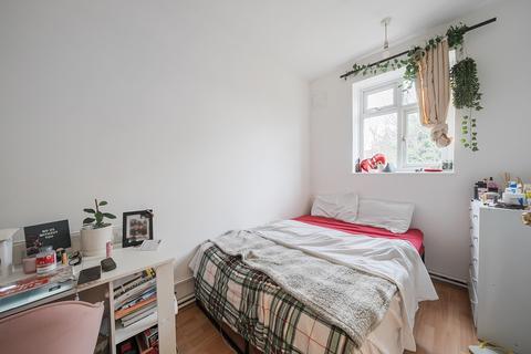 3 bedroom apartment for sale, George Lane, London