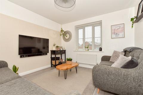 32 Arable Drive, Whitfield, Dover, CT16 3FE