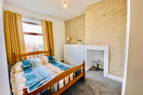 2 bedroom end of terrace house for sale, Crosland Hill Road, Huddersfield