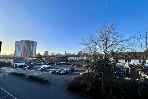 2 bedroom apartment to rent, Quay 5, Ordsall Lane, Salford,