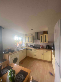 3 bedroom end of terrace house to rent, Cromer Way Luton LU2 7DB