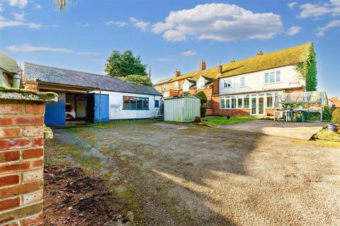 3 bedroom end of terrace house for sale, Stratford Road, Shipston On Stour CV36