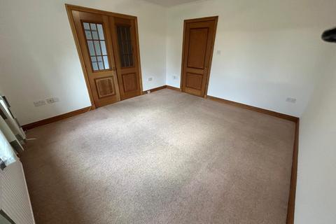 3 bedroom flat to rent, South Avenue, Cults, Aberdeen, AB15