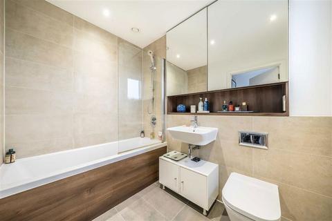 1 bedroom flat for sale, Peartree Way, London SE10