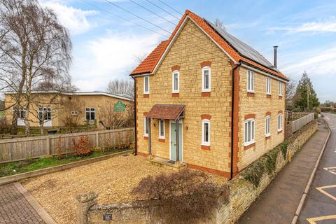 3 bedroom detached house for sale, The Street, Hullavington