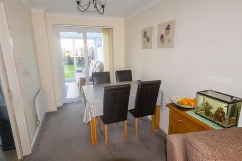 2 Bosuns Close, Fareham, PO16 0TQ