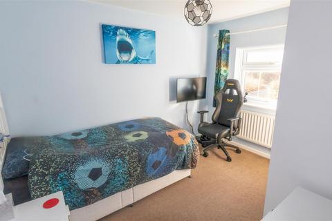 2 Bosuns Close, Fareham, PO16 0TQ