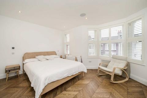 4 bedroom house for sale, St. Kilda Road, London W13