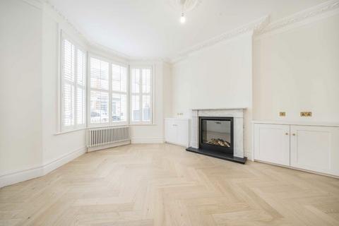 5 bedroom terraced house to rent, Hambalt Road, London SW4