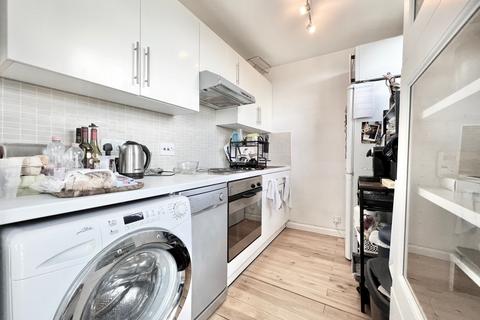 2 bedroom flat to rent, 130 Haverstock Hill, London NW3