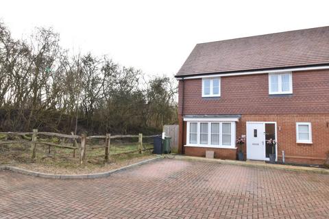 4 bedroom semi-detached house for sale, Fairall Close, Harrietsham, ME17