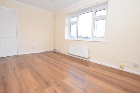 1 bedroom flat to rent, Kingsley Avenue, Grangewood, Chesterfield, S40 2SZ