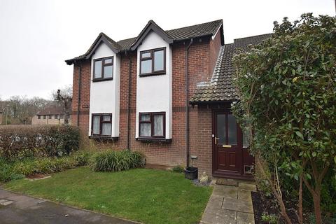 2 bedroom maisonette for sale, Eastlands, New Milton, Hampshire. BH25 5PJ