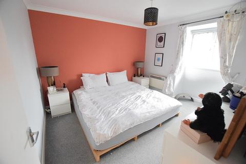 2 bedroom maisonette for sale, Eastlands, New Milton, Hampshire. BH25 5PJ