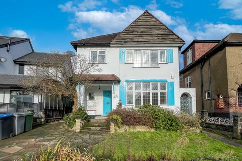 4 bedroom detached house to rent, Aston Avenue, Harrow, HA3