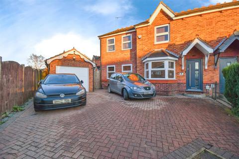 3 bedroom semi-detached house for sale, Canterbury Drive, Howdale Road, Hull