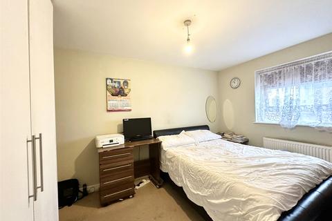 2 bedroom flat for sale, North Star Boulevard, Greenhithe, Kent, DA9