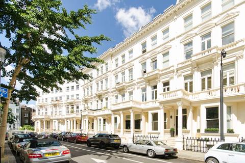 1 bedroom flat to rent, Earls Court Square, Earls Court, London, SW5