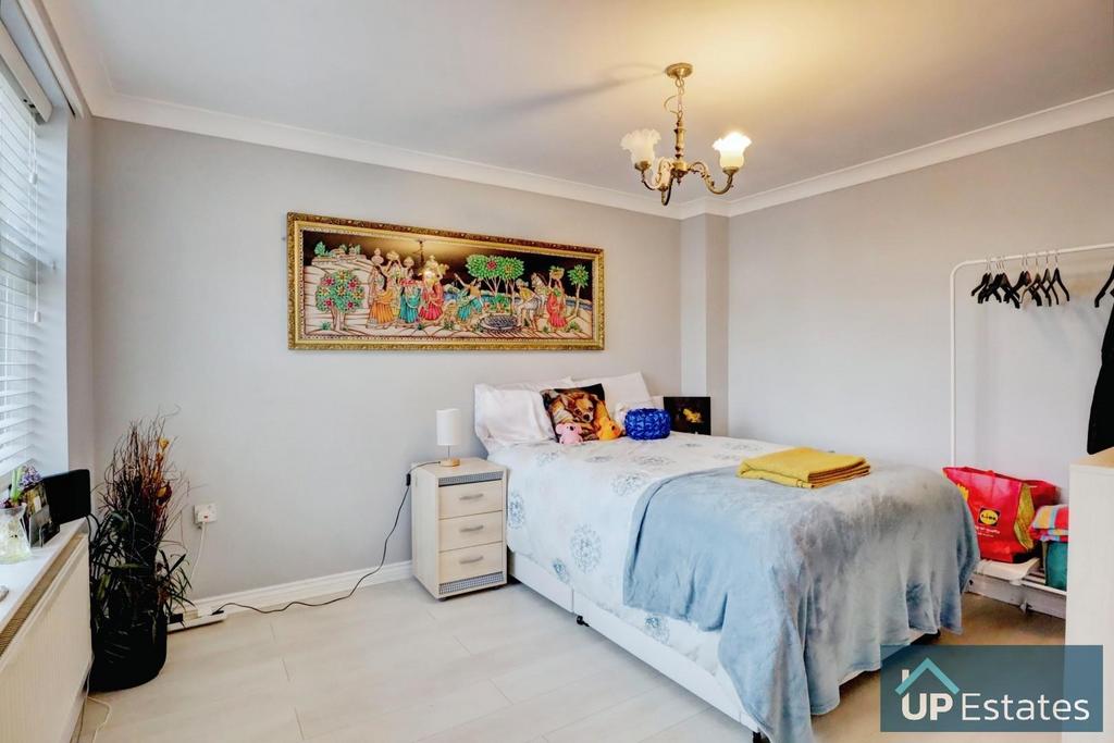 Ground Floor Bedroom/Reception Room