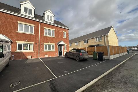 4 bedroom end of terrace house to rent, Alderman McGee Gardens, Norfolk NR30