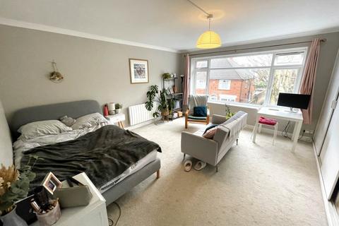 Studio to rent, Brecon Court, Selborne Place, Hove