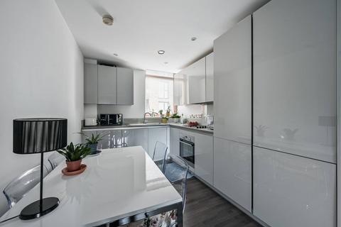 2 bedroom flat to rent, Yeoman Street, Deptford, London, SE8