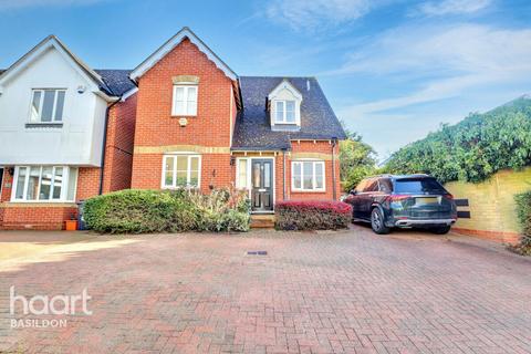14 Britten Close, Langdon Hills, Basildon, SS16 6TB
