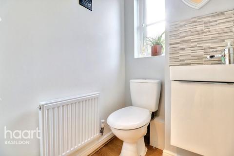 14 Britten Close, Langdon Hills, Basildon, SS16 6TB