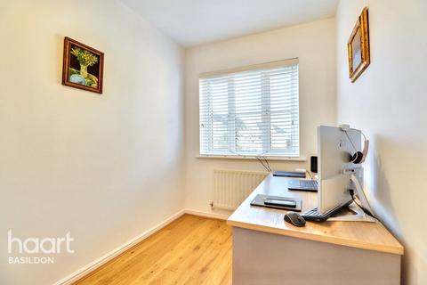 14 Britten Close, Langdon Hills, Basildon, SS16 6TB